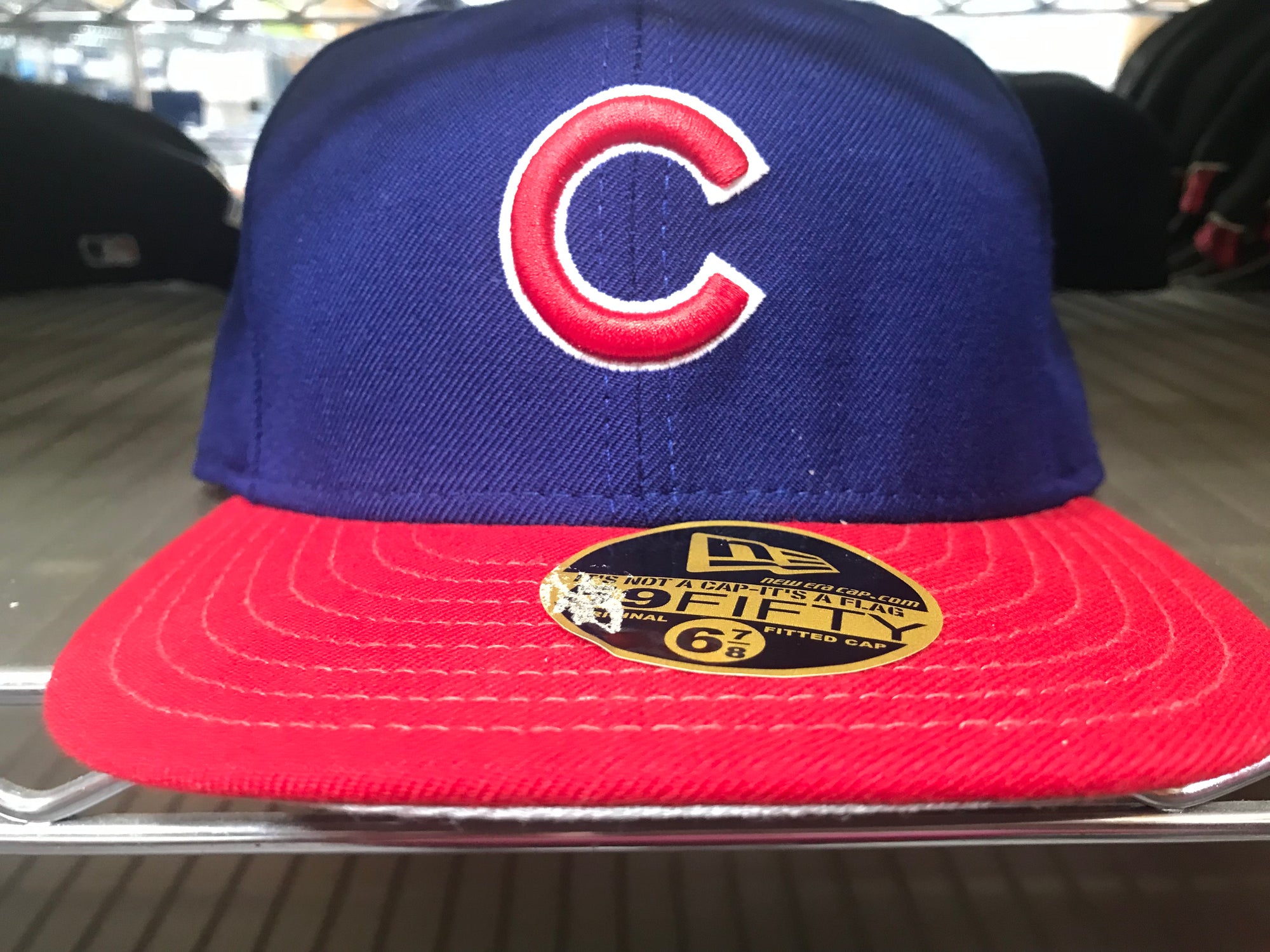 New New Era 59FIFTY MLB Chicago Cubs on Field Fitted Hat 6 3/4 Blue/Red