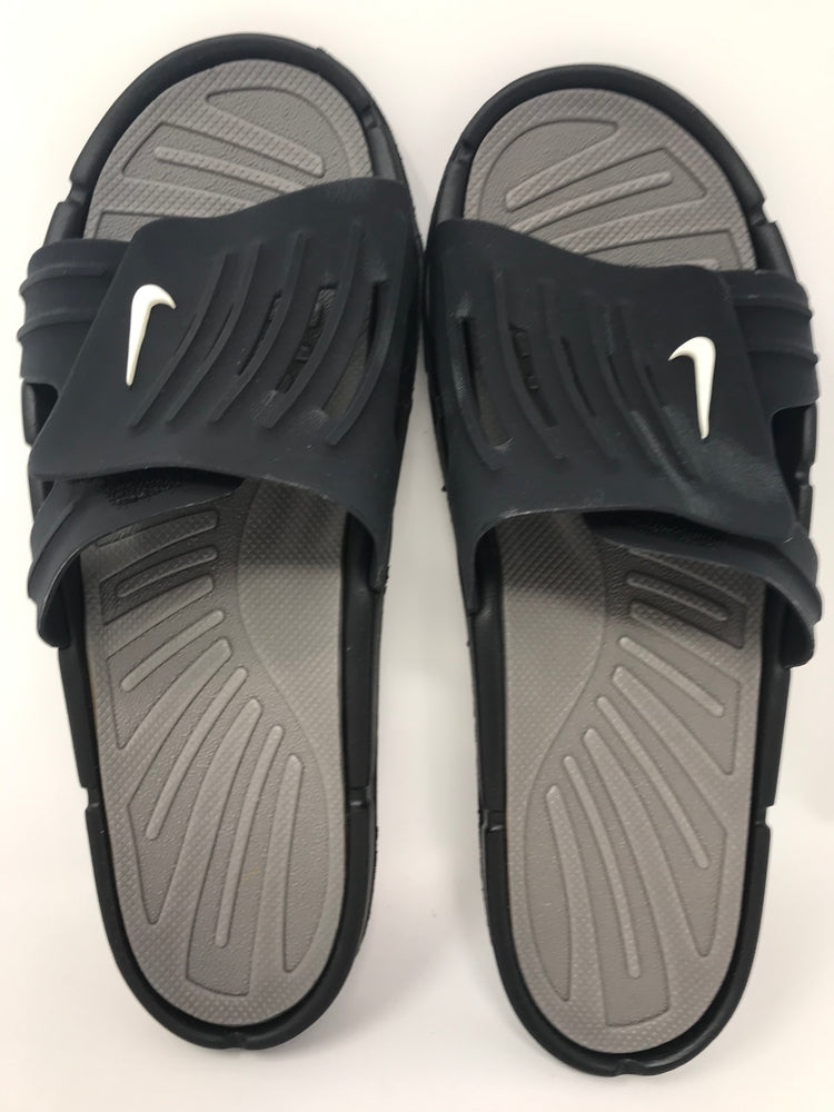 New Nike Bati Slide Men's 8 Black/White Soccer Sandal