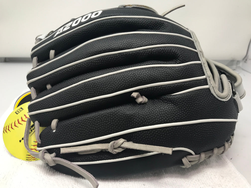 New Wilson A2000 Fastpitch Glove FV125 12.75" RHT Black/White