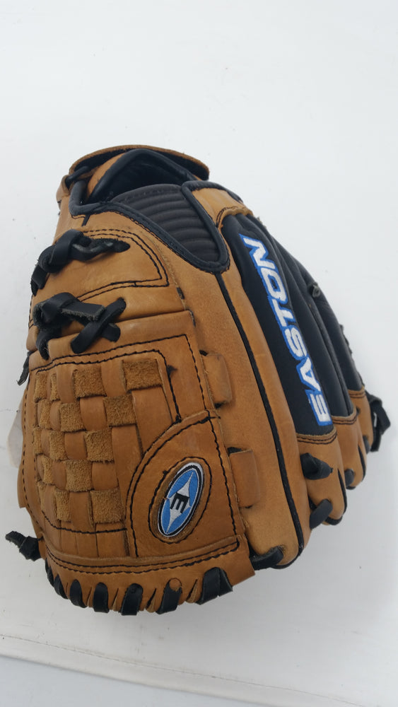 New Easton SFP1150 11.5 Inch Synergy Fastpitch Softball Mitt RHT Glove