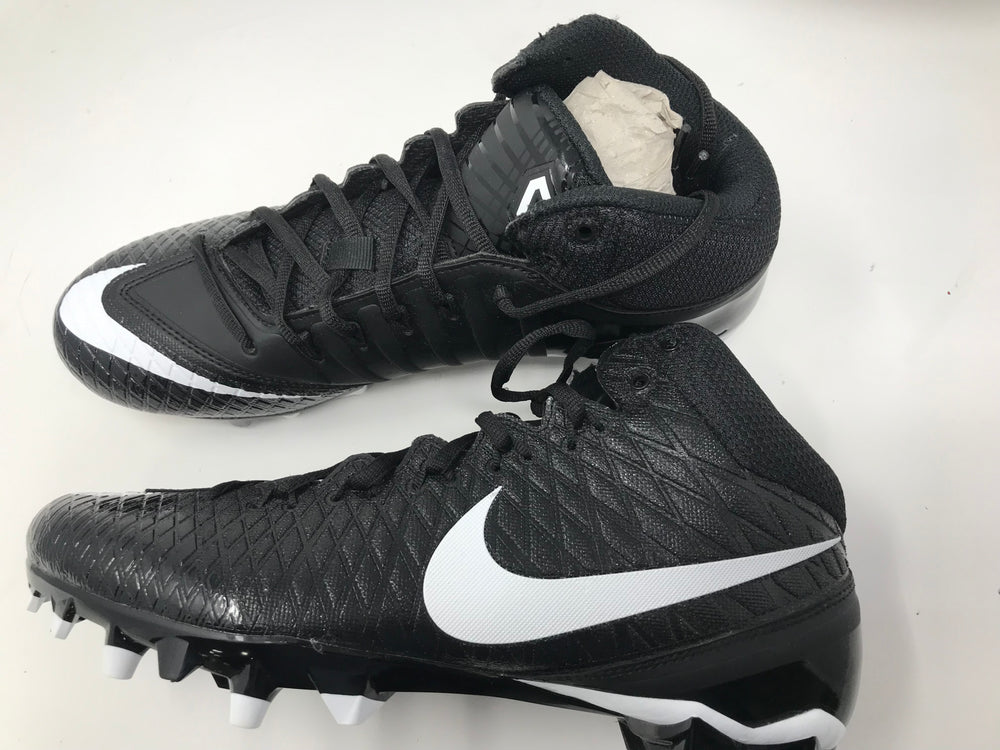 New Nike Men's CJ Strike Pro TD 3 Size 9.5 Bk/Wt Football Molded Cleats