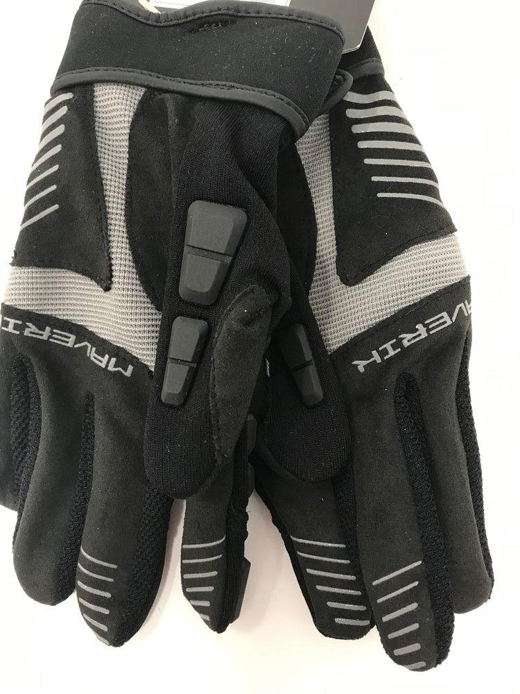 New Maverik Lacrosse Windy City Glove Black/Gray Large