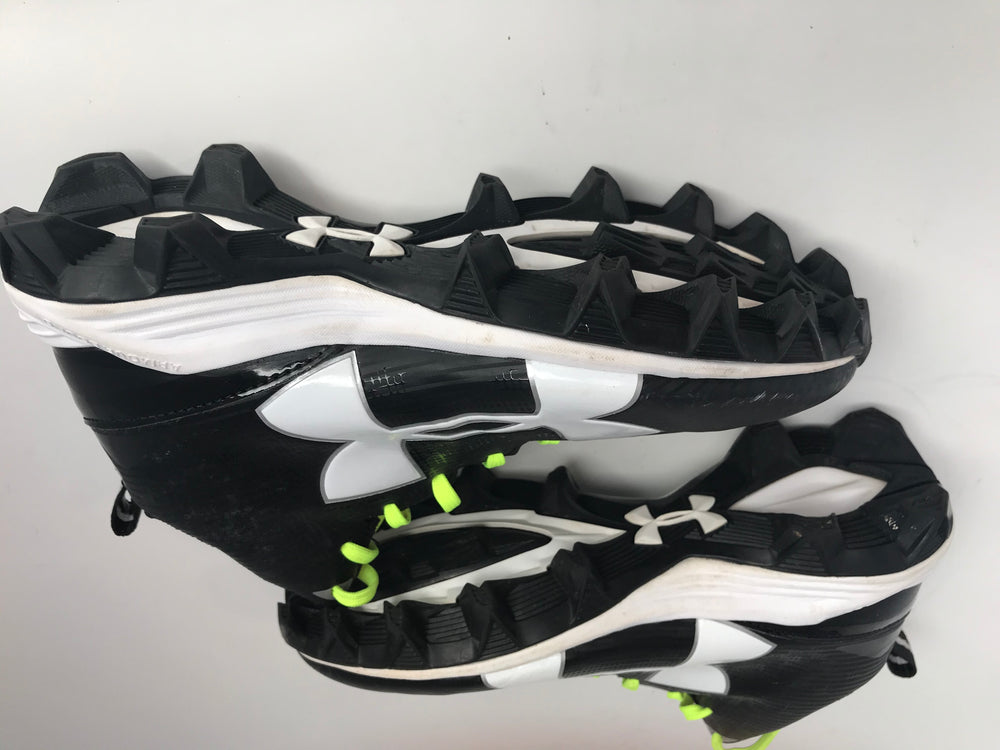 New Under Armour Kids UA Crusher RM Jr. Football Youth 4.5Y Blk/White Molded Cleat