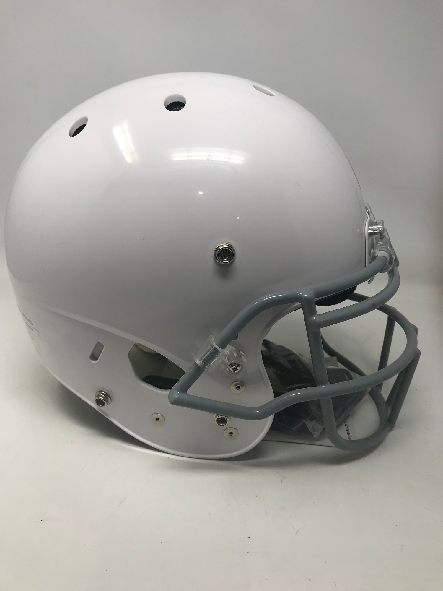 New Schutt Adult AiR Standard V Football Helmet Complete White/Gray Me – PremierSports New Schutt Adult AiR Standard V Football Helmet Complete White/Gray Me – PremierSports