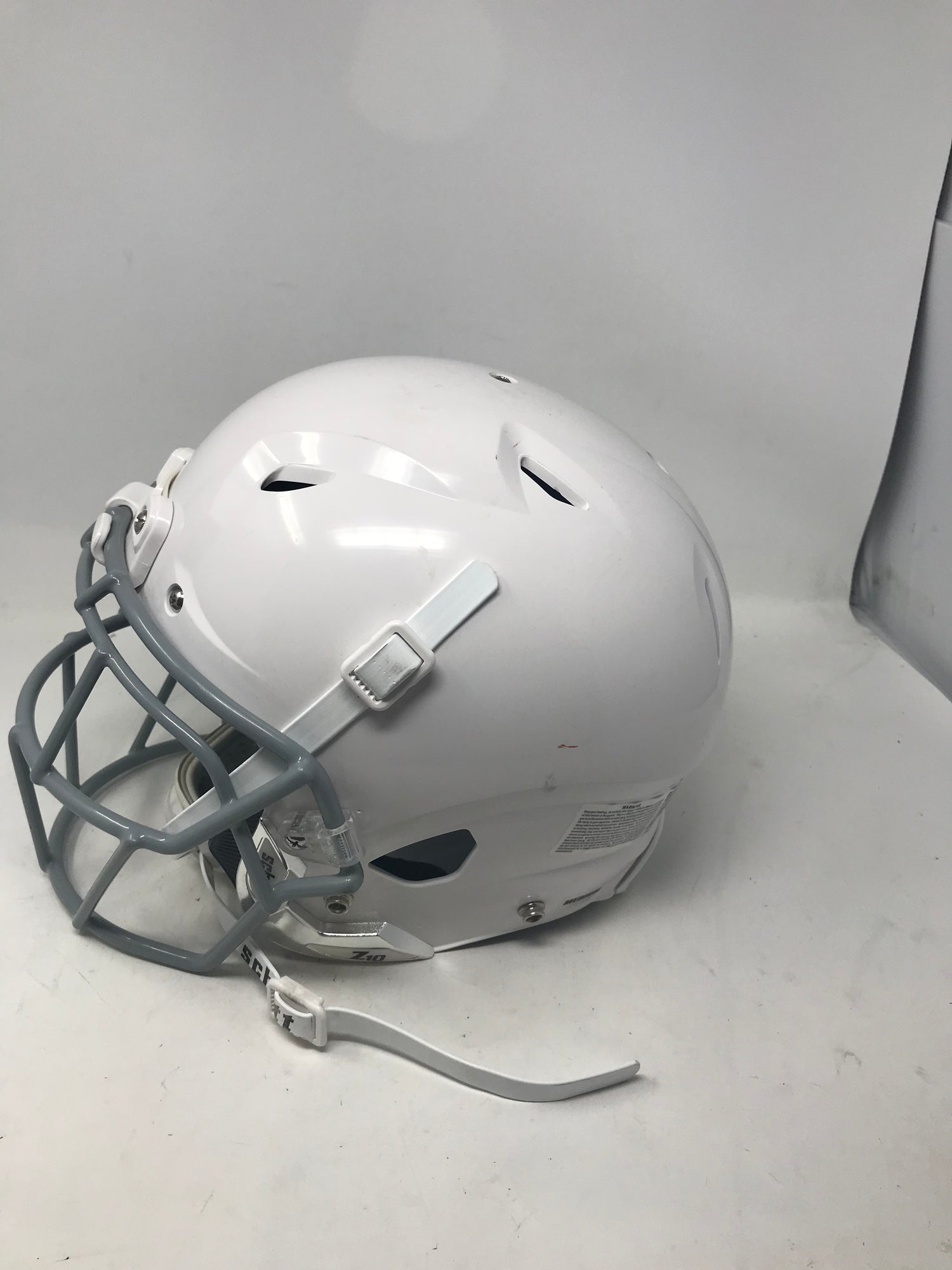 Used Schutt WHITE FB HELMET YOUTH LG Football Helmets Football Helmets