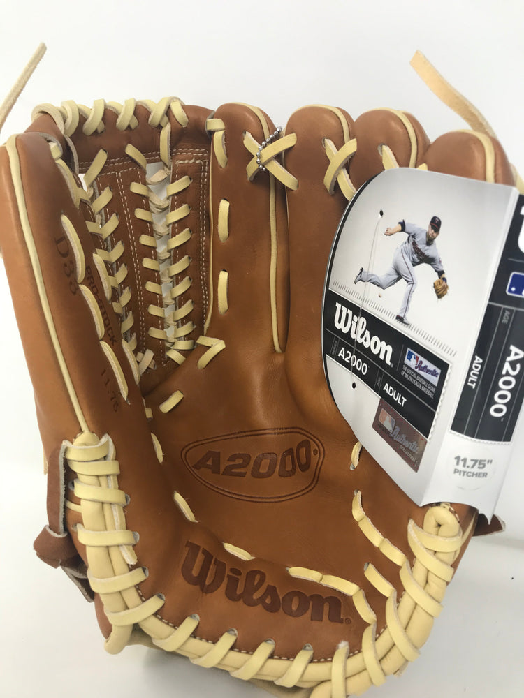 New Wilson A2000 WTA20RB20D33  11.75" Pitcher Glove  RHT Baseball