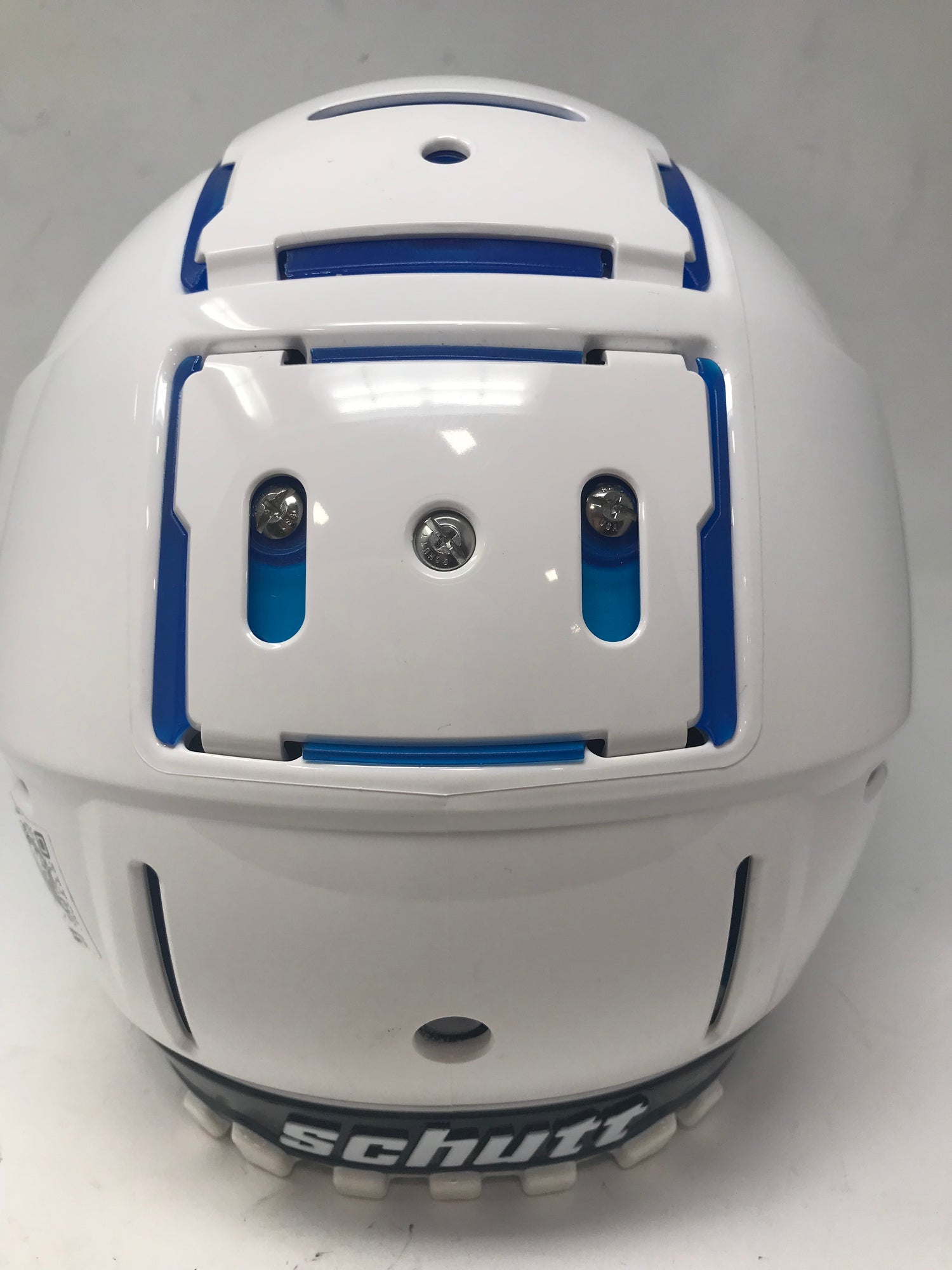 medium f7 helmet New Schutt F7 VTD Pro Series Youth Football Helmet Medium White/Gray – PremierSports