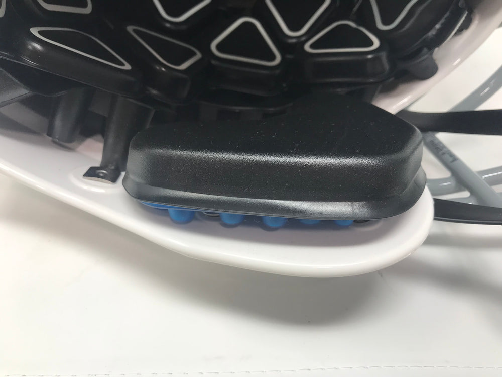 New, Schutt Sports Vengeance A11 Youth Football Helmet w/ Facemask Large Wht/Gry