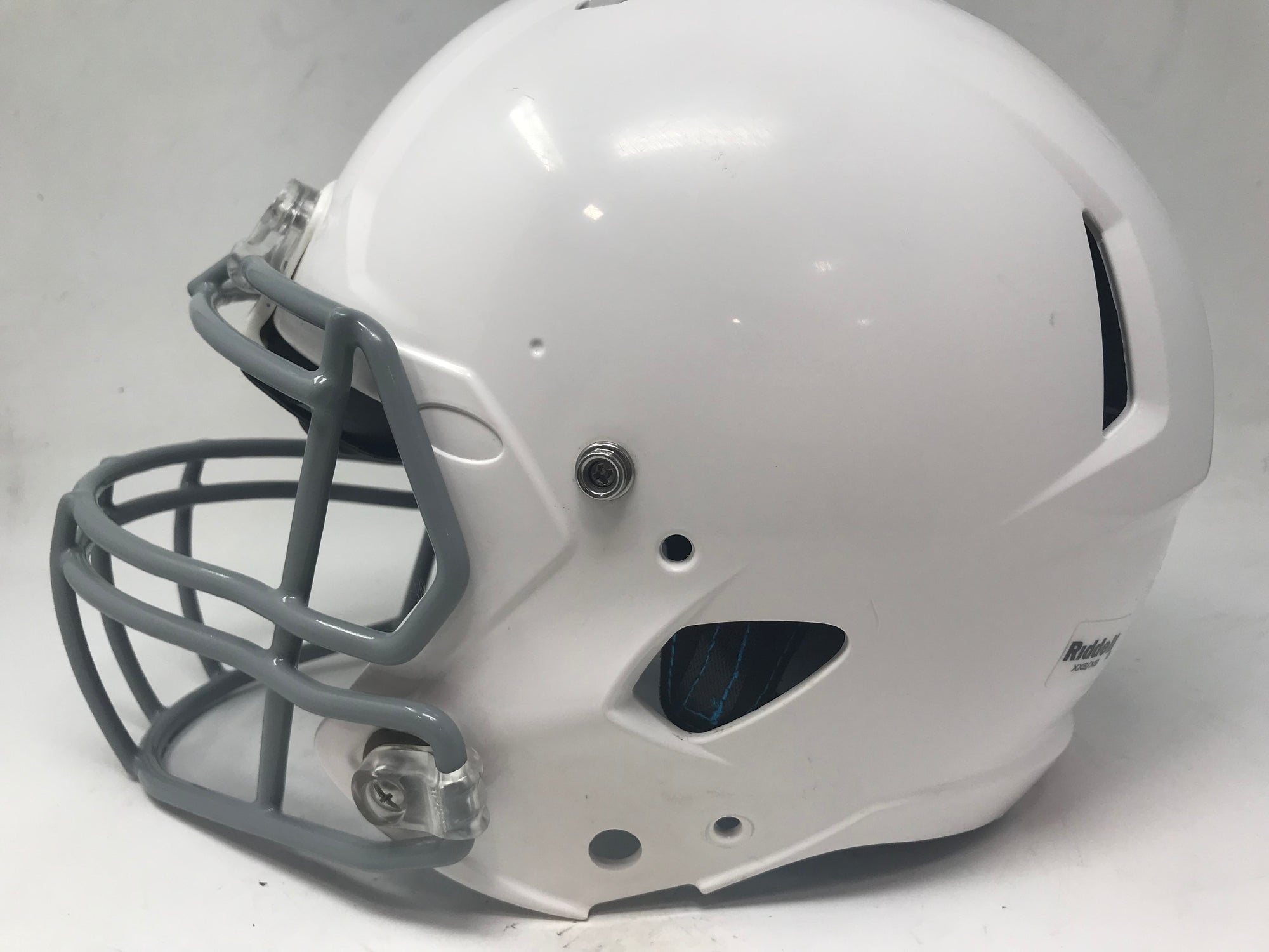 extra small white football helmet Used Riddell Youth Victor-I 2019 Football Helmet XX-Small/X-Small Whit – PremierSports
