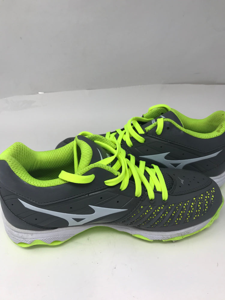 Used Mizuno Women's 9-Spike Advanced Sweep 3 Metal Softball Cleats 7 Grey/White