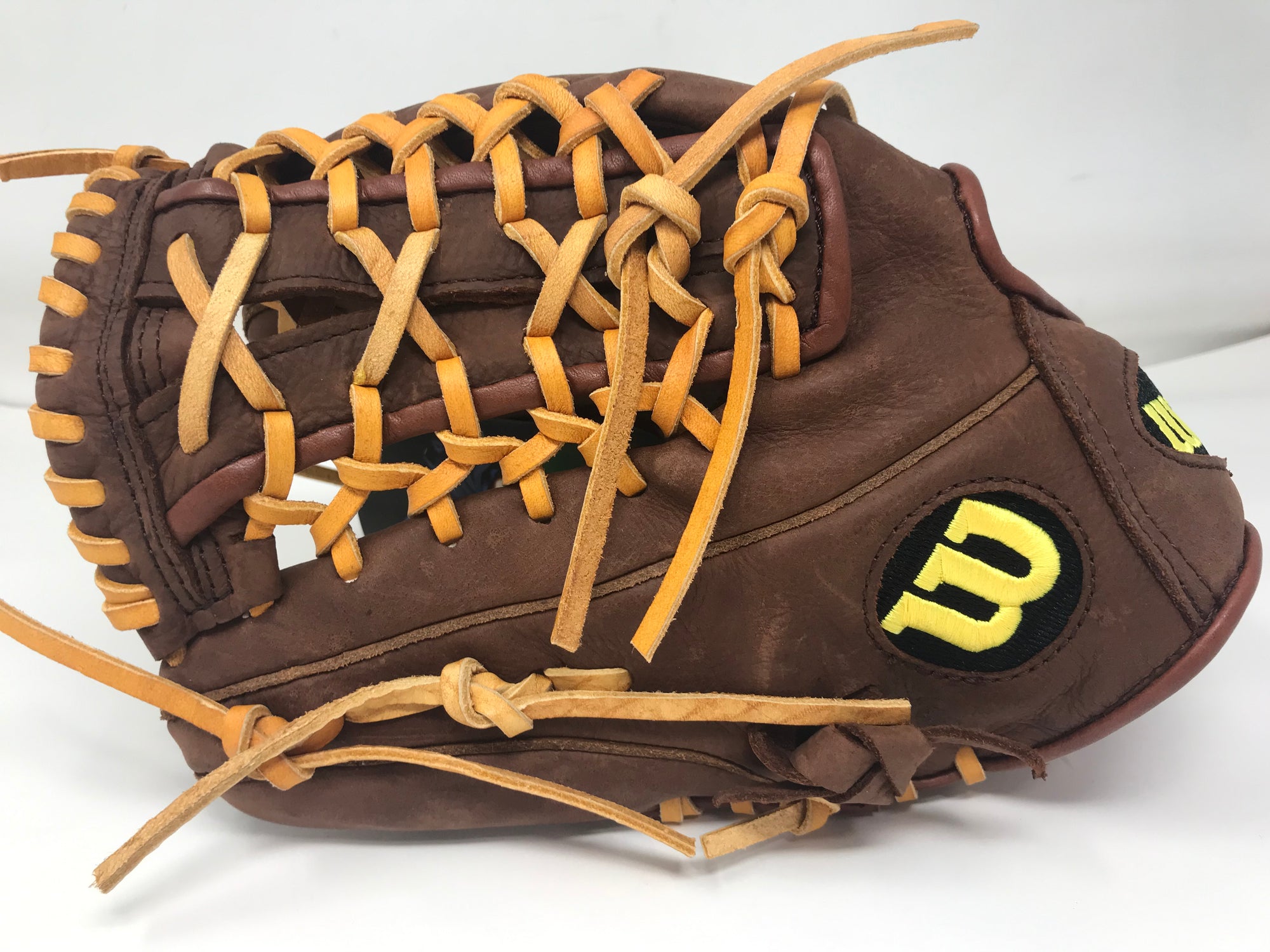 A2000 Wilson Yak Baseball Glove New Wilson A1500 BW38 YAK Pitchers