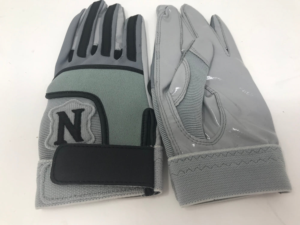 New Neumann Gripper Football Gloves Youth Large Gray/Black